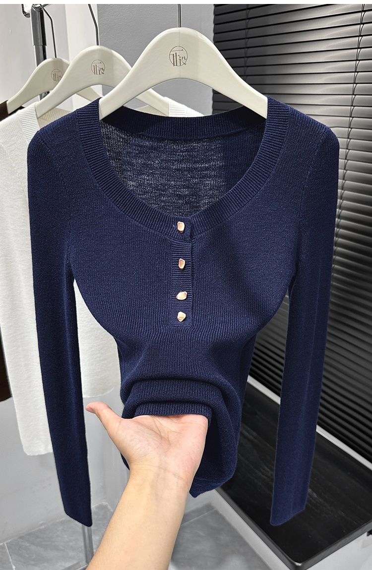 Long sleeve low collar sweater for women
