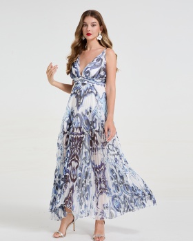 Pleated V-neck sexy long dress halter sling dress