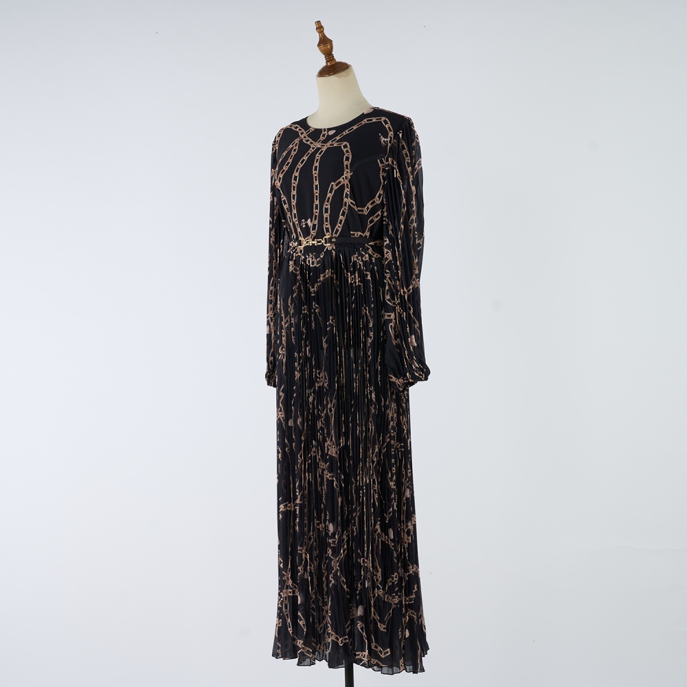 Long sleeve pleated large skirt hem dress