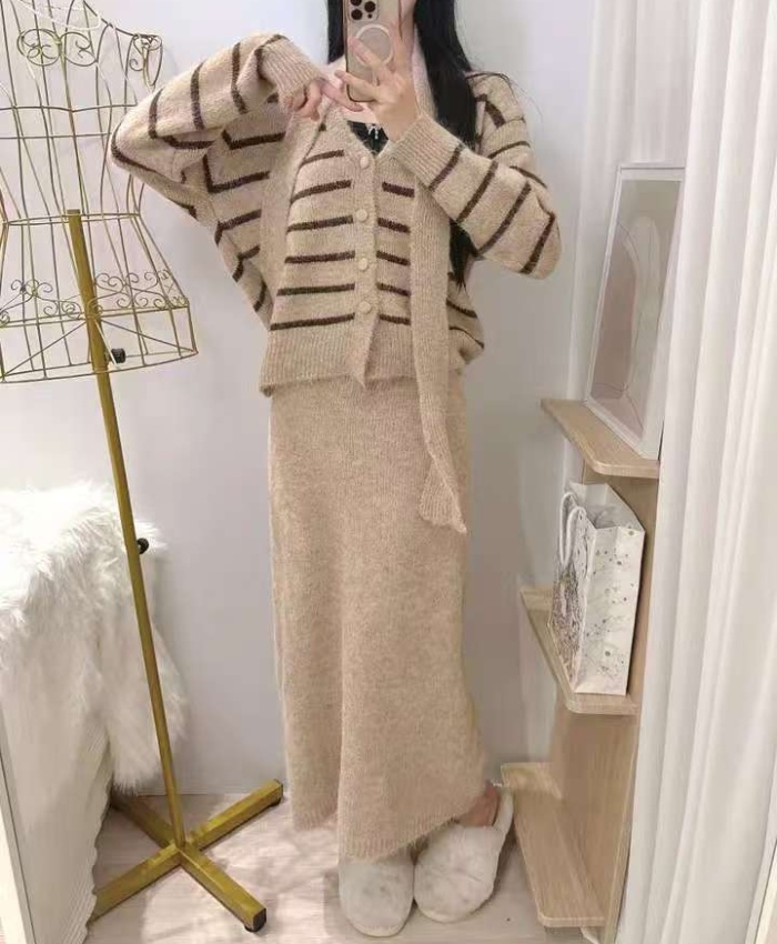 Long sleeve package hip sweater stripe Casual skirt for women