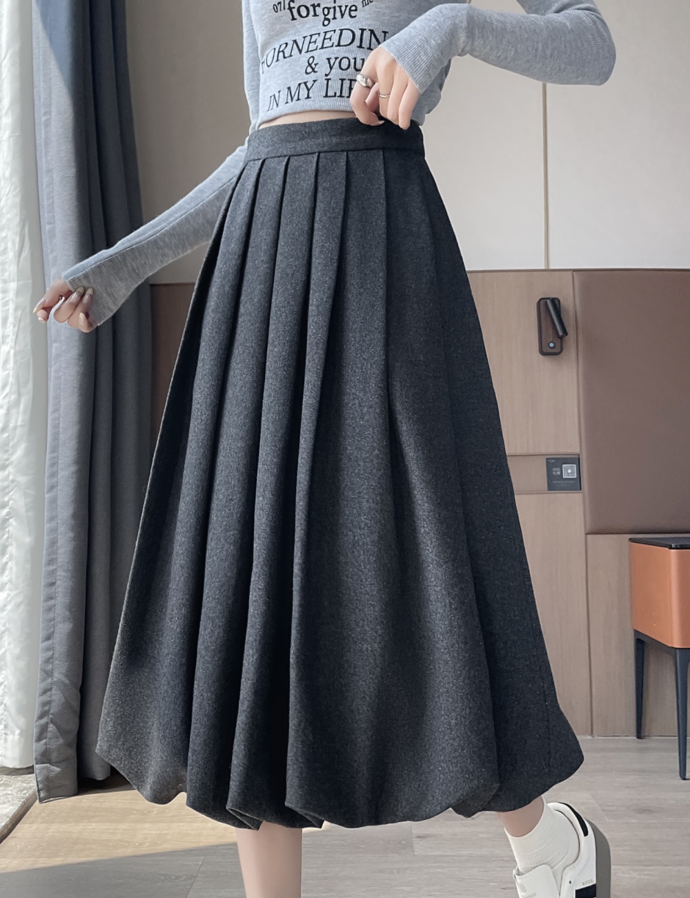 Thick and disorderly long bud skirt temperament skirt