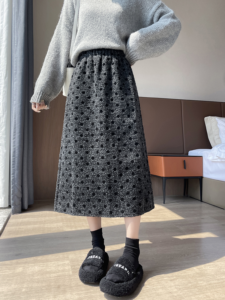 Modern long skirt autumn and winter skirt for women