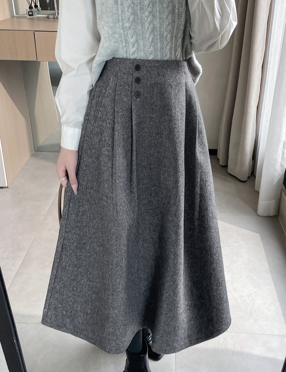 Retro gray Hepburn style spring thick skirt