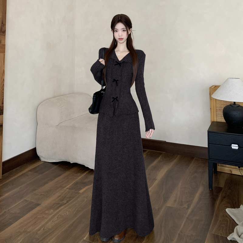 Wood ear long sleeve sweater autumn skirt a set