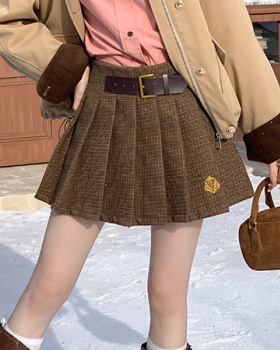 Retro autumn and winter pleated skirt