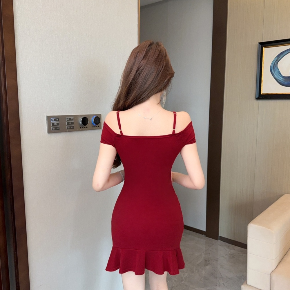 Sling package hip low-cut tight lotus leaf edges dress