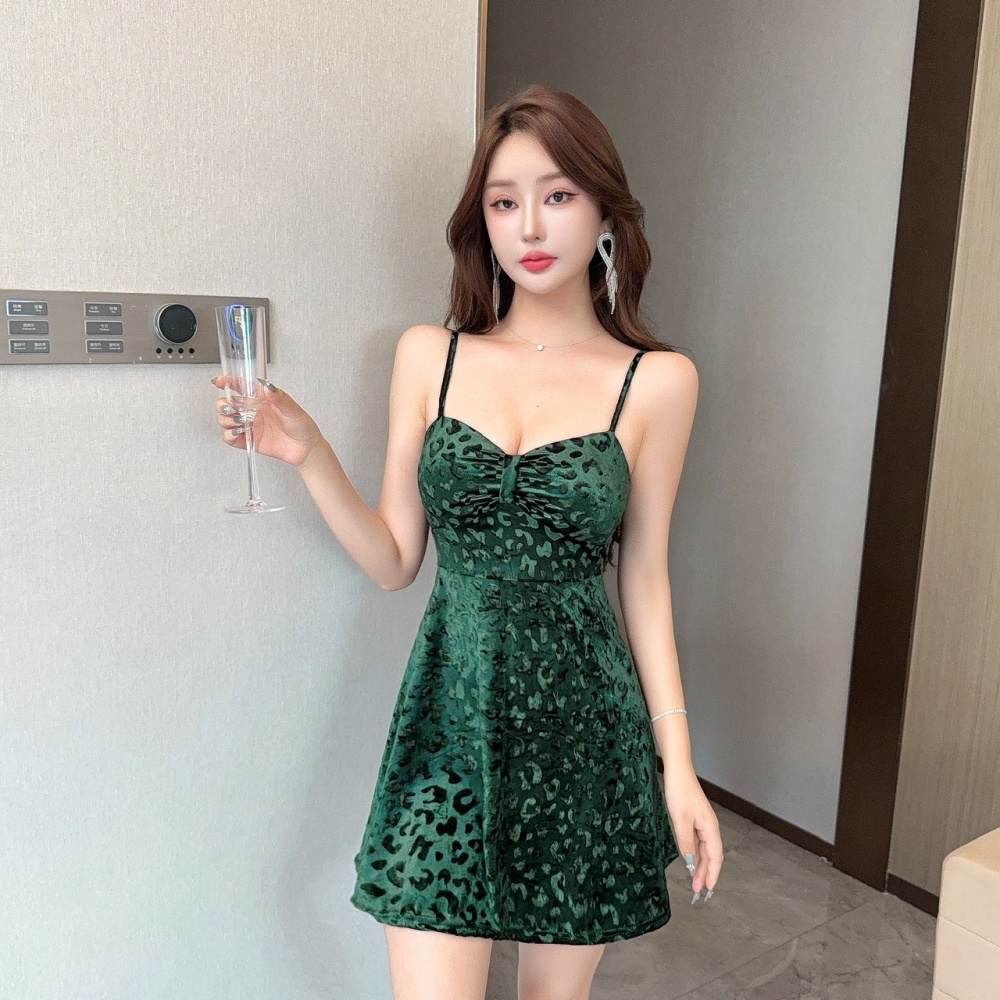 Big skirt golden velvet sling bottoming low-cut dress