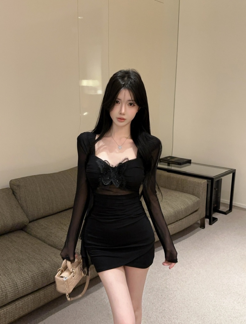 Strapless long sleeve low-cut short package hip dress
