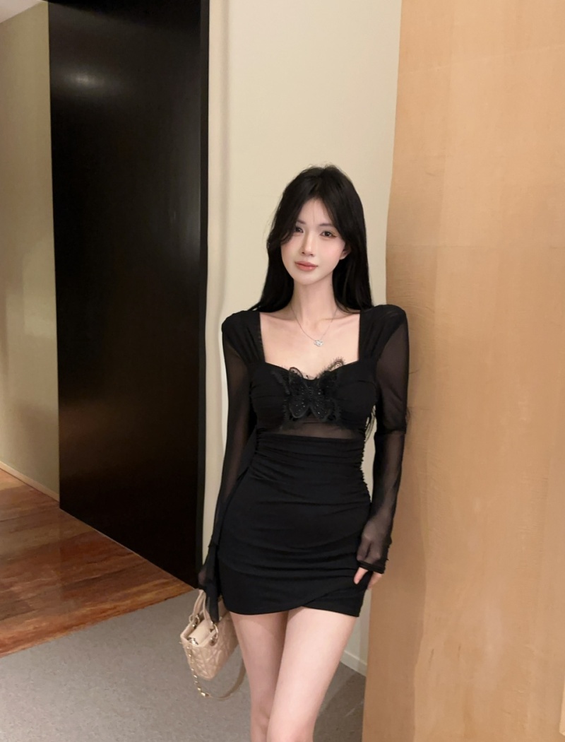Strapless long sleeve low-cut short package hip dress