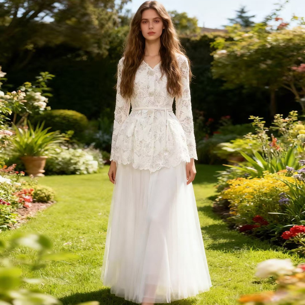 Inside the ride lace shirt V-neck skirt 3pcs set for women