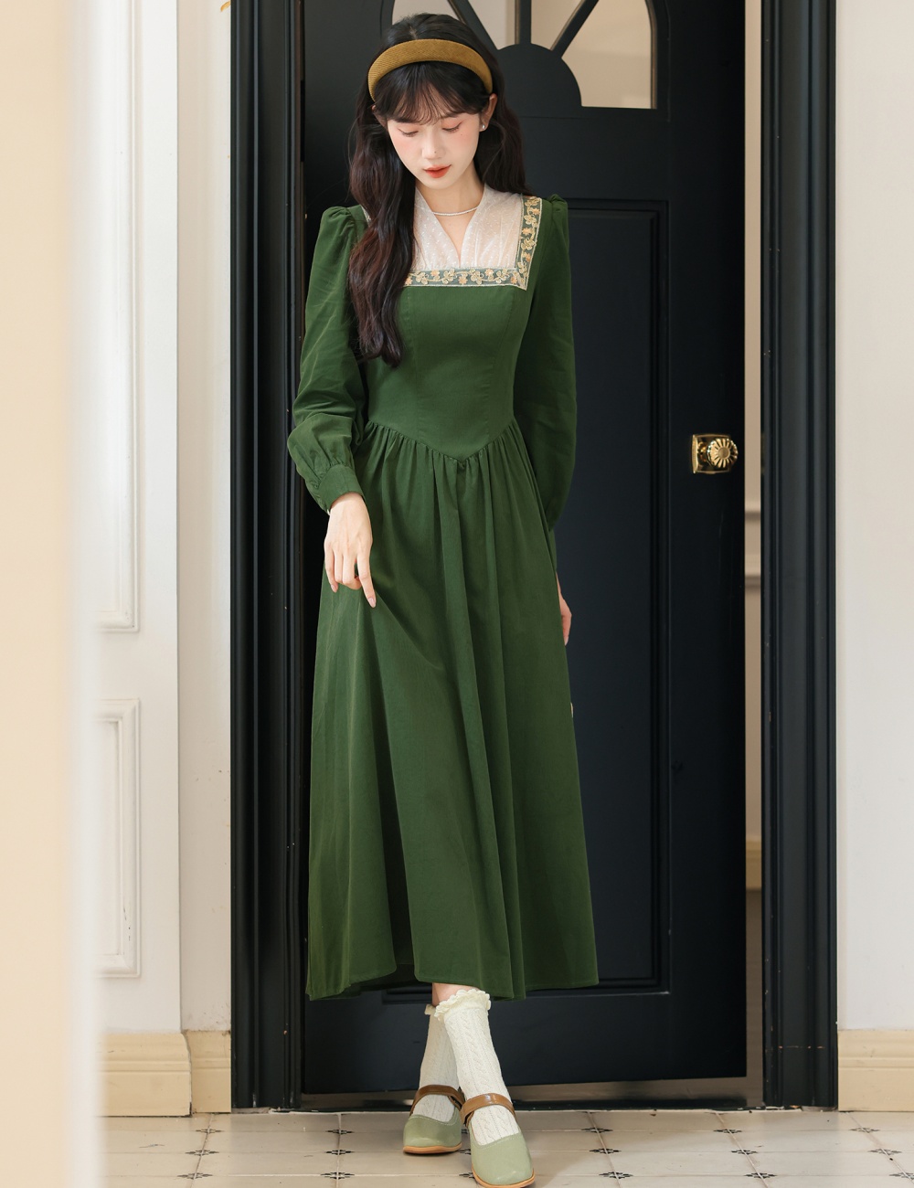 Elegant corduroy square collar retro temperament green dress