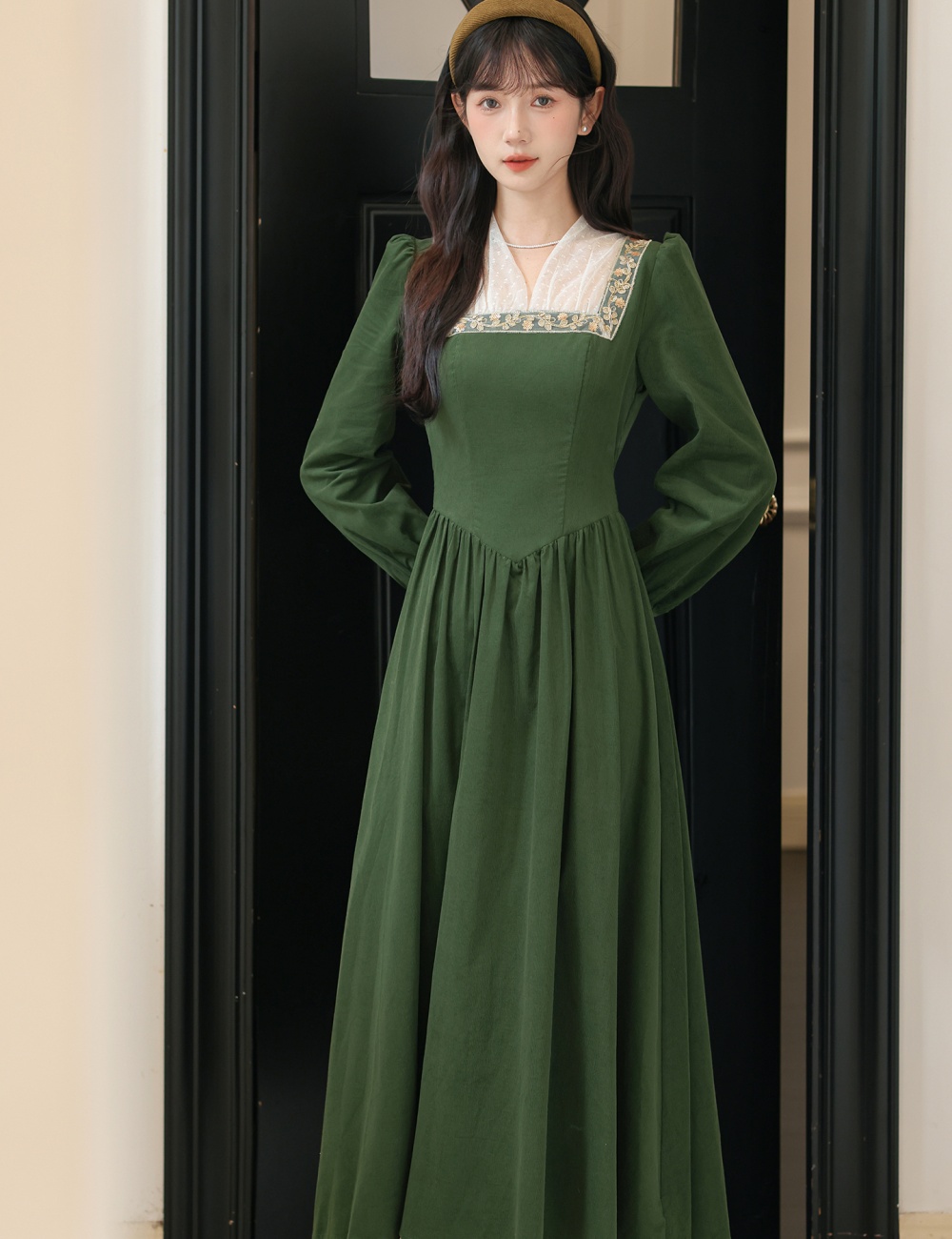 Elegant corduroy square collar retro temperament green dress