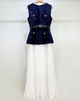 Sleeveless autumn refinement elegant satin splice dress