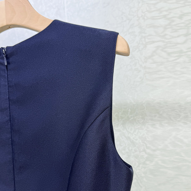 Sleeveless autumn refinement elegant satin splice dress