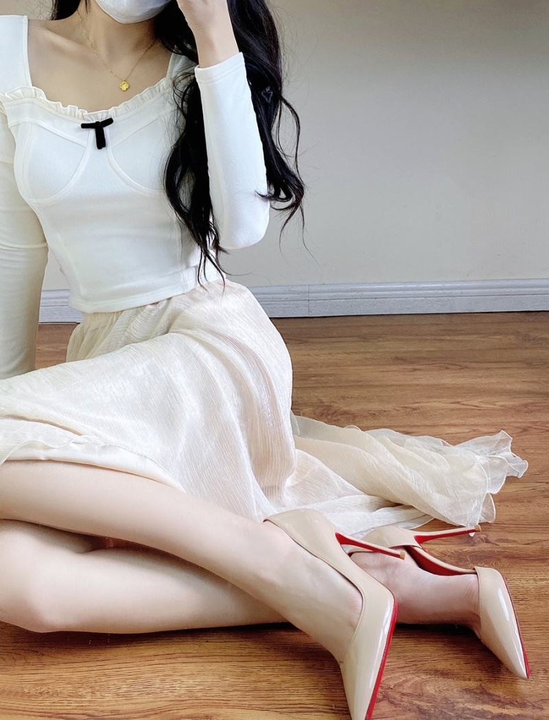 Fine-root pointed high-heeled shoes hollow shoes