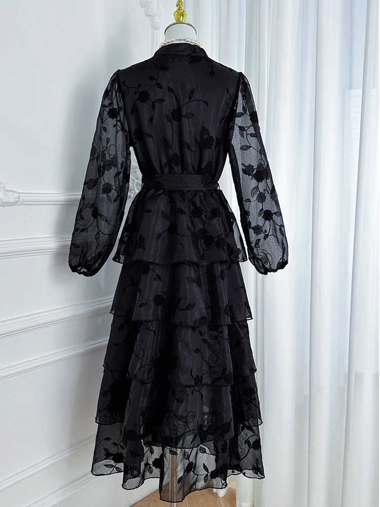 Cake France style court style with belt dress