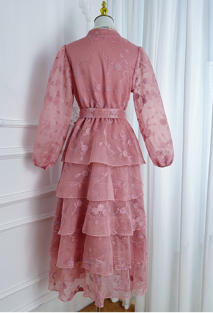 Cake France style court style with belt dress