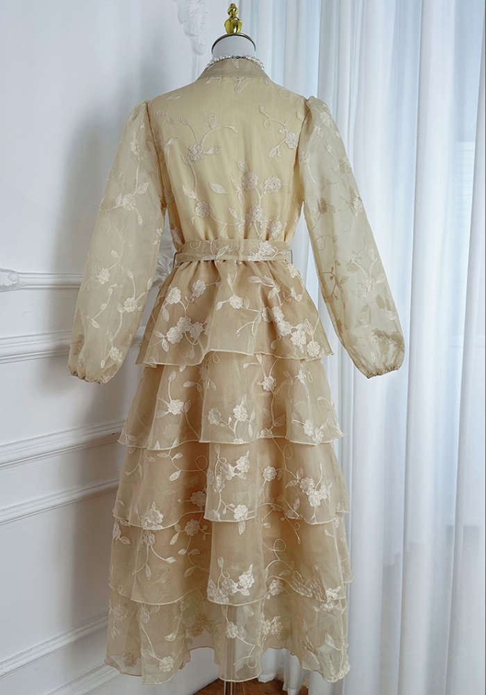 Cake France style court style with belt dress