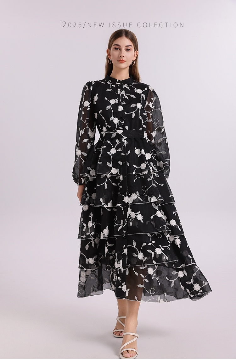 Cake France style court style with belt dress