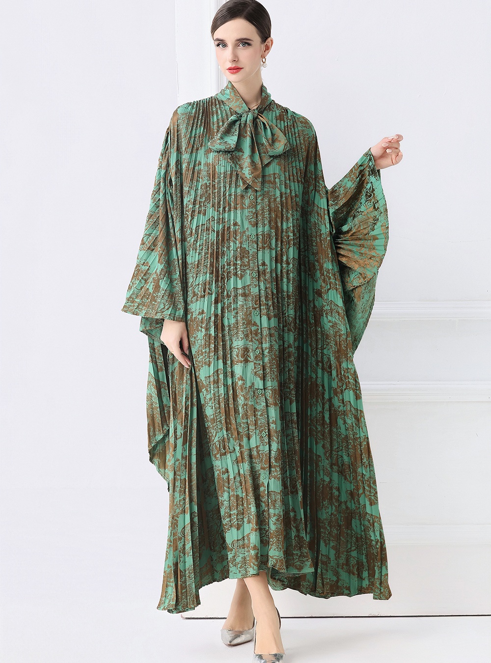 Big skirt fashion round printing fold European style dress