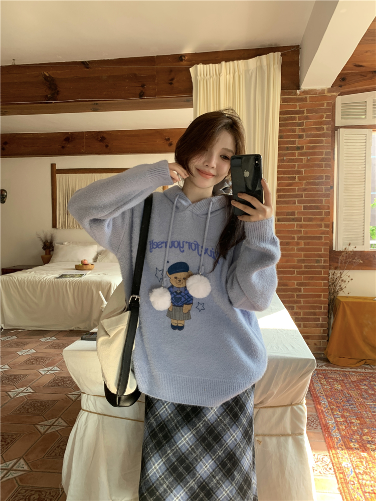 Hooded college style lazy large yard hairball sweater