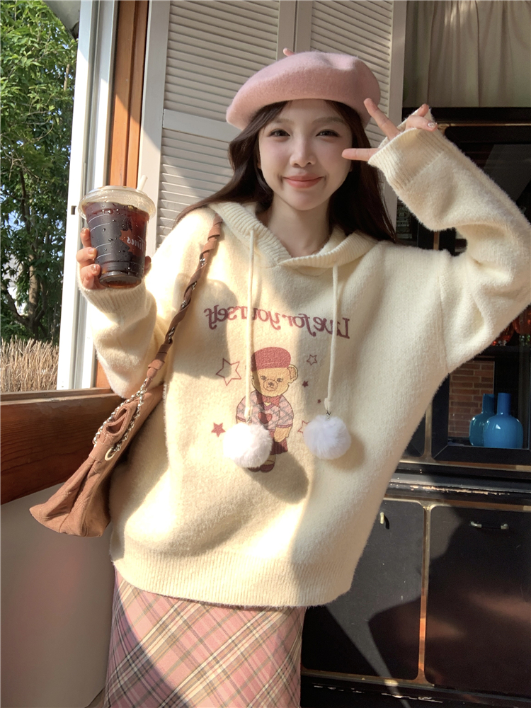 Hooded college style lazy large yard hairball sweater