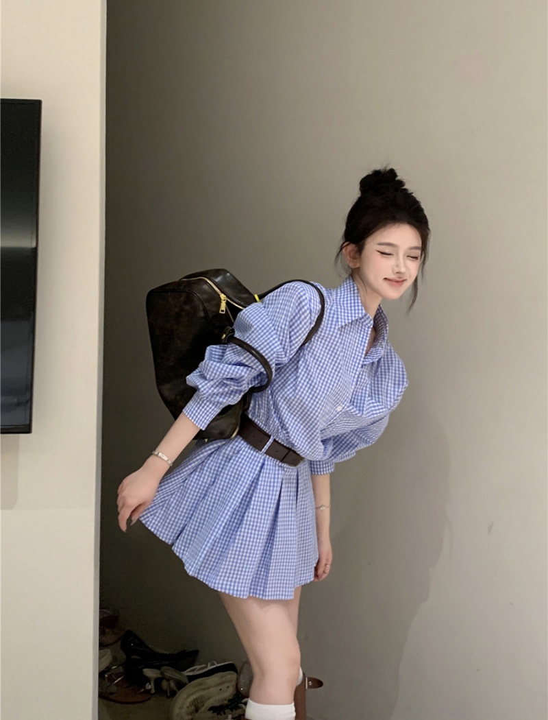Pinched waist blue-white dress shoulder pads shirt for women