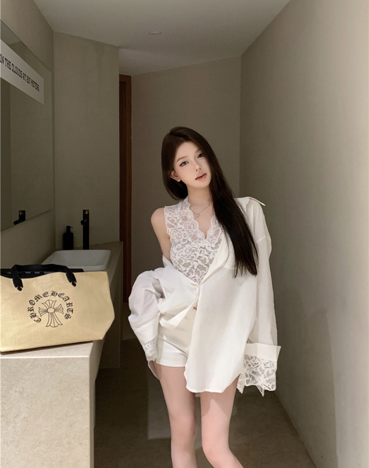 Lazy lace vest enticement Pseudo-two shirt for women