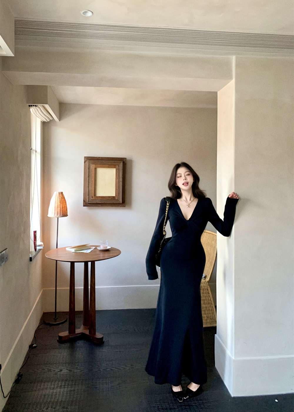 Autumn and winter V-neck retro dress for women