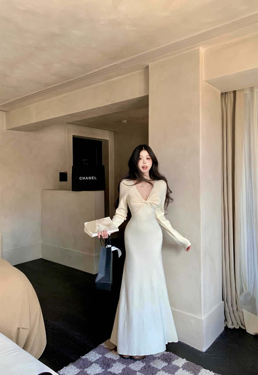 Autumn and winter V-neck retro dress for women