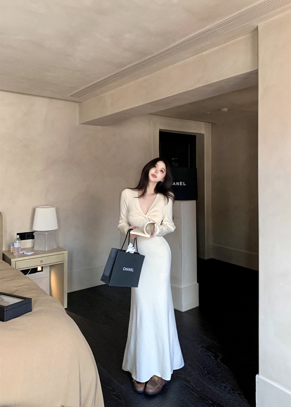 Autumn and winter V-neck retro dress for women