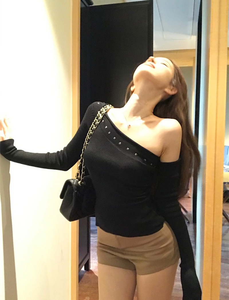 Knitted tops sloping shoulder bottoming shirt