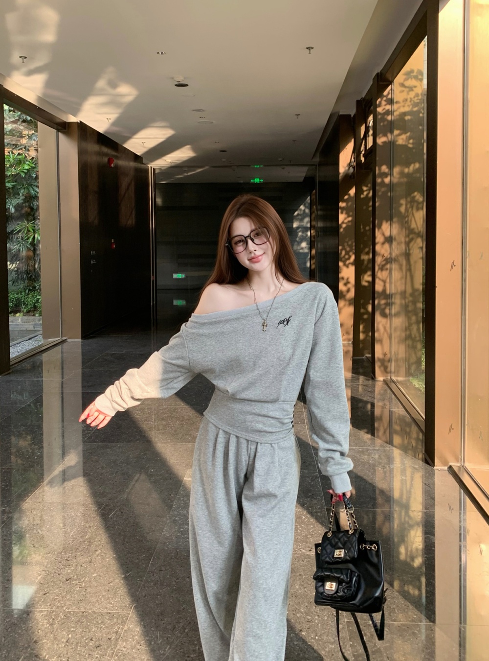 Sloping shoulder casual pants short tops 2pcs set