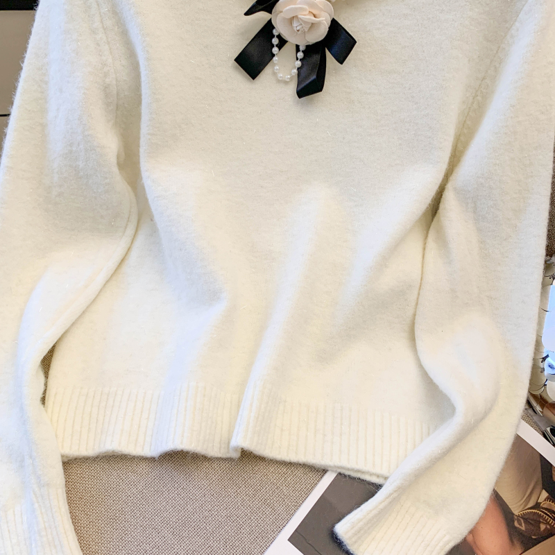 Chanelstyle bow autumn and winter sweater for women