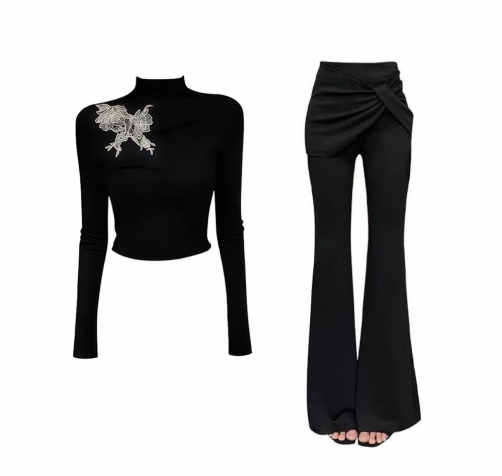 Long sleeve bow T-shirt black pants a set