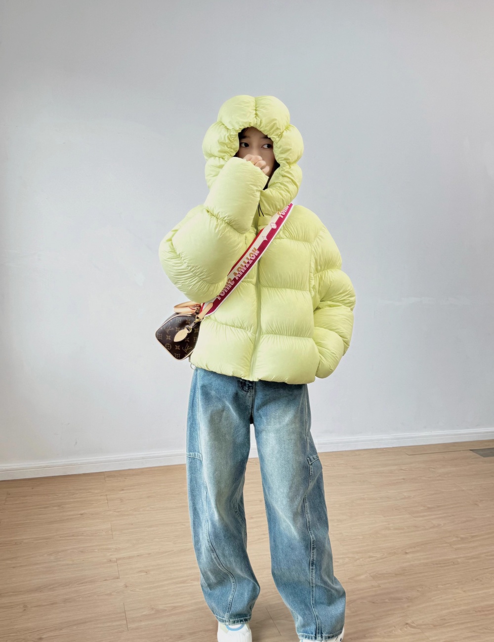 Hooded bud hat short thick down coat