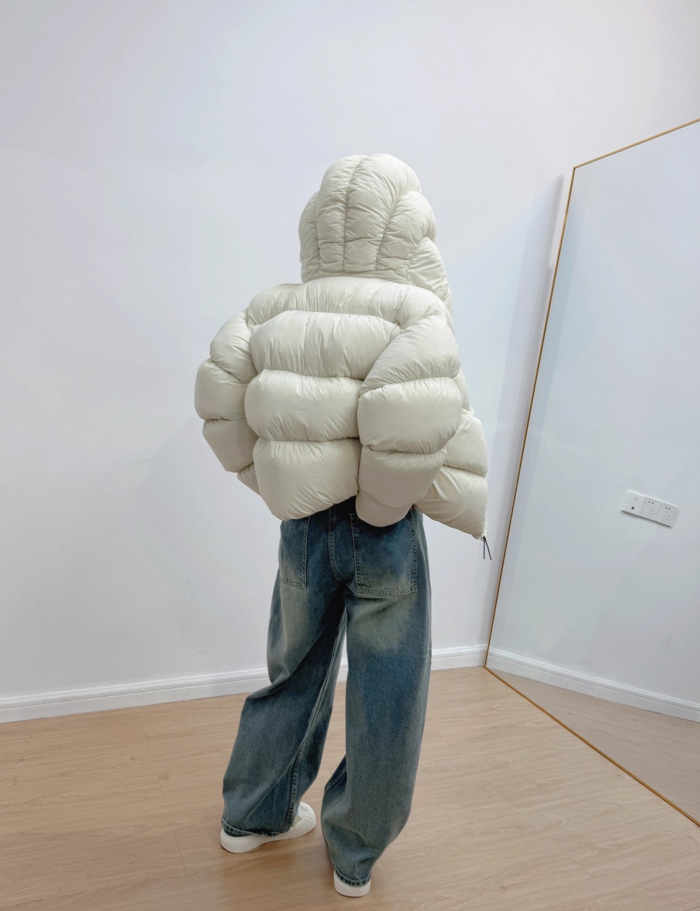 Hooded bud hat short thick down coat