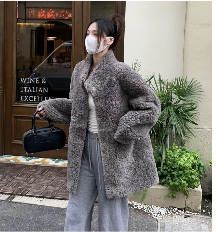 Thick cstand collar coat plus cotton lambs wool fur coat