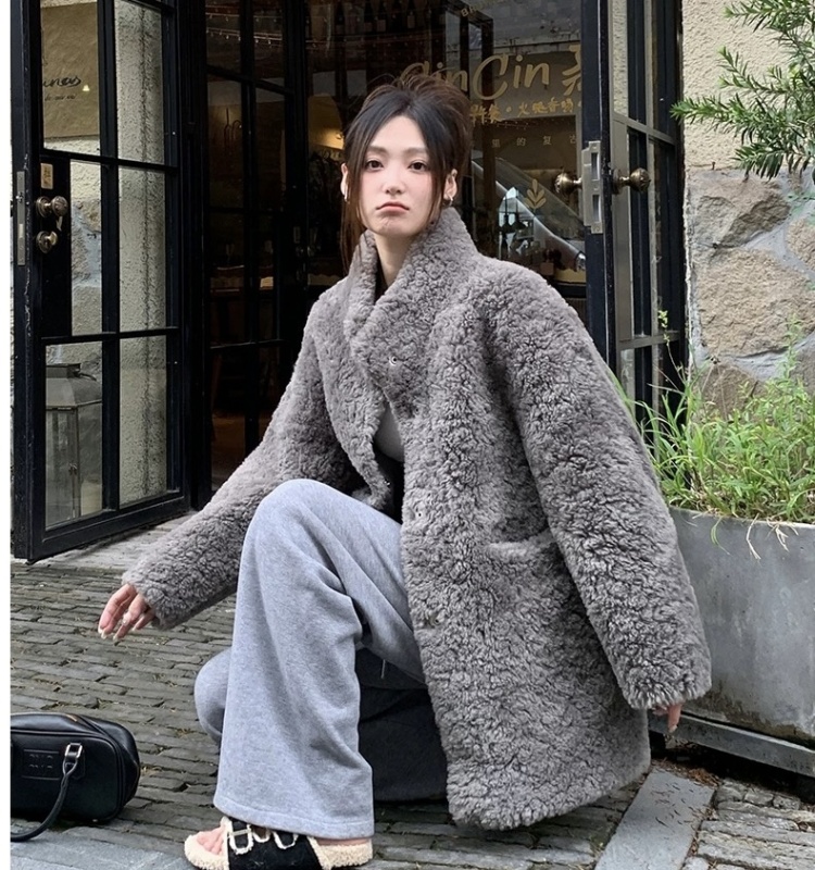 Thick cstand collar coat plus cotton lambs wool fur coat