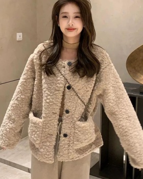 Short round neck coat lamb fur lambs wool tops for women