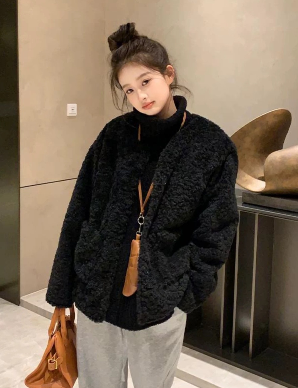 Short round neck coat lamb fur lambs wool tops for women