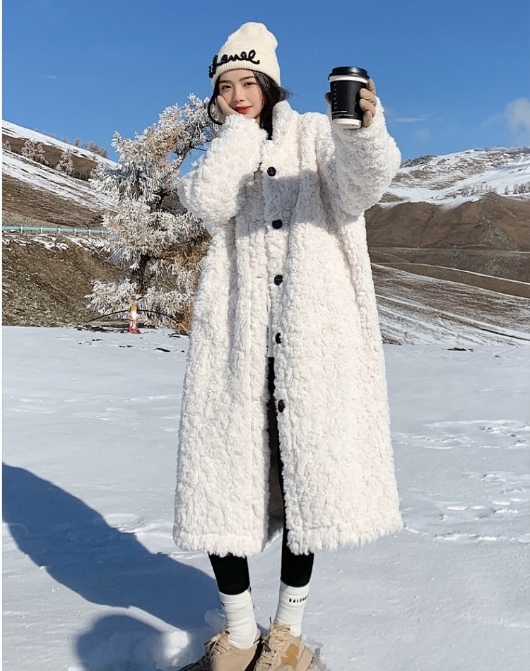 Lambs wool coat imitation of rabbit hair fur coat for women