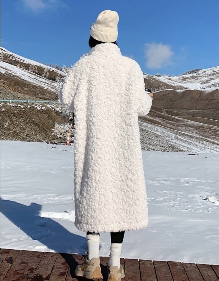 Lambs wool coat imitation of rabbit hair fur coat for women