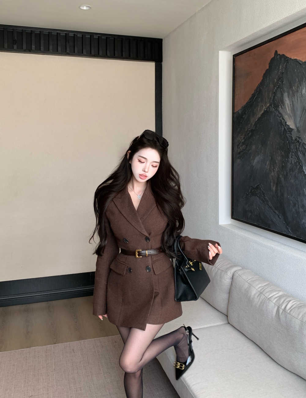 V-neck pinched waist overcoat retro woolen coat