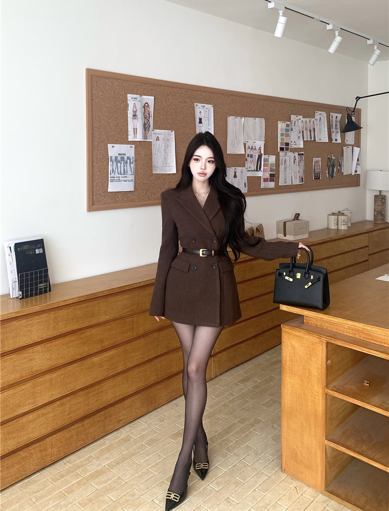 V-neck pinched waist overcoat retro woolen coat