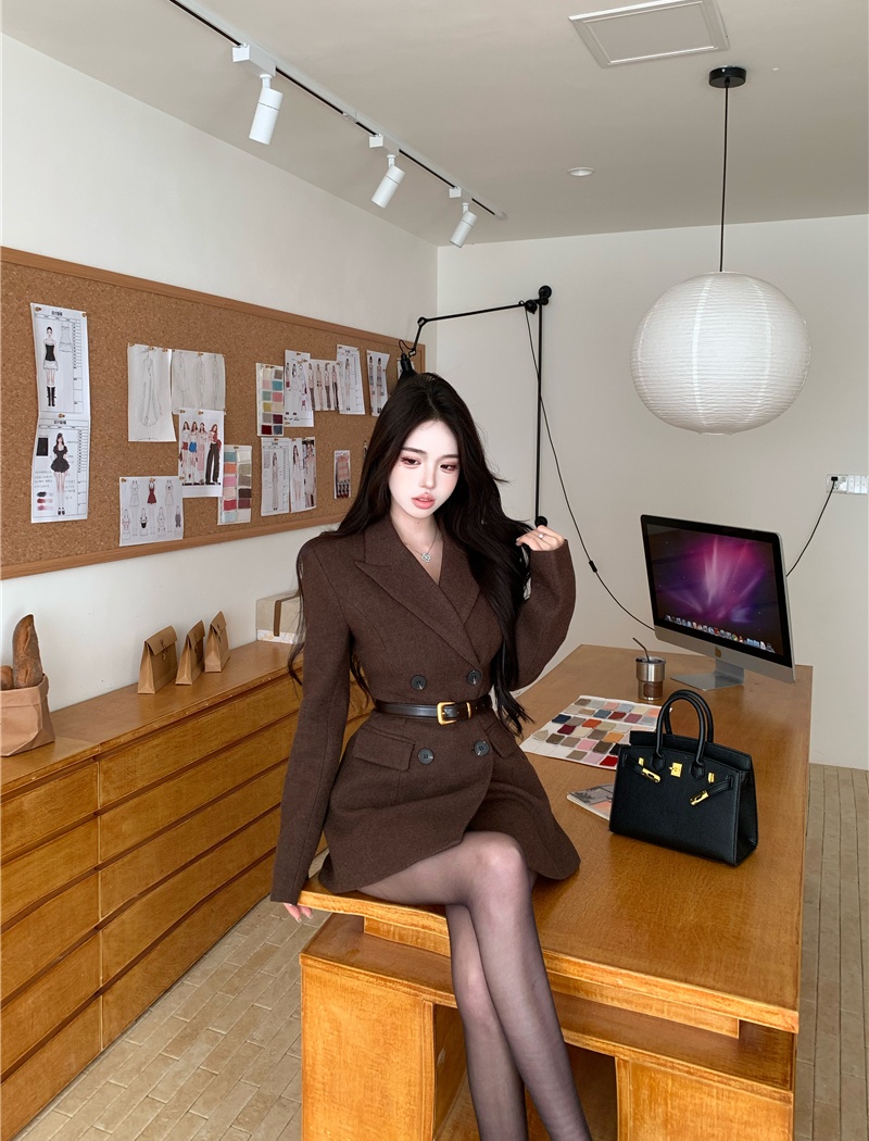 V-neck pinched waist overcoat retro woolen coat