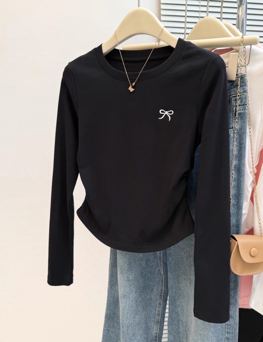 Bow T-shirt bottoming shirt for women