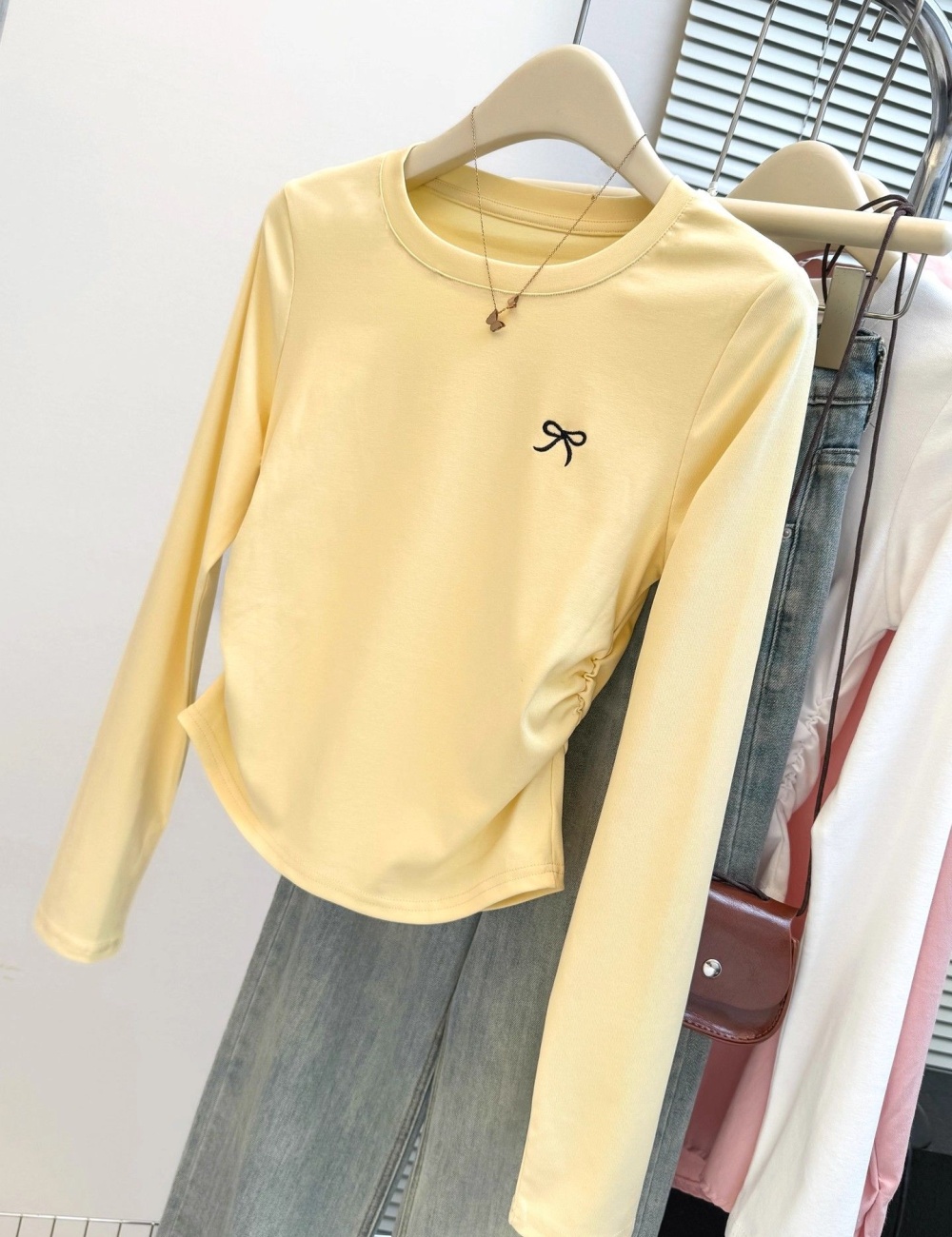 Bow T-shirt bottoming shirt for women