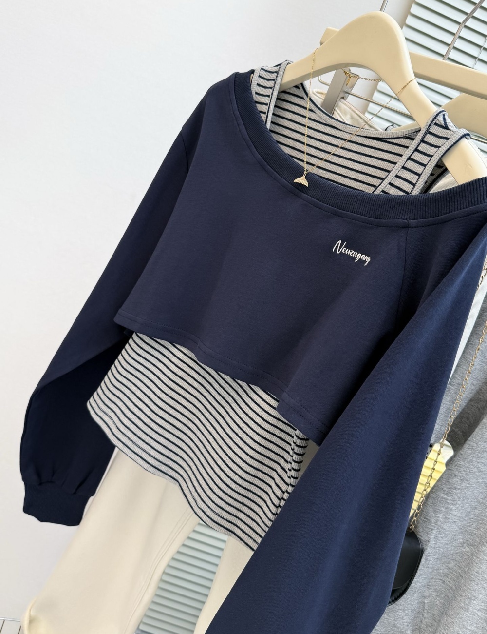 Sloping shoulder tops gray vest 2pcs set for women