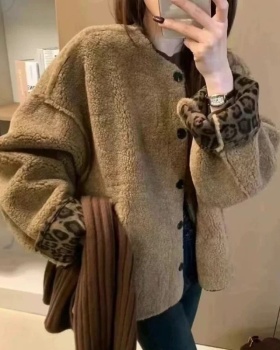 Lambs wool tops thick coat